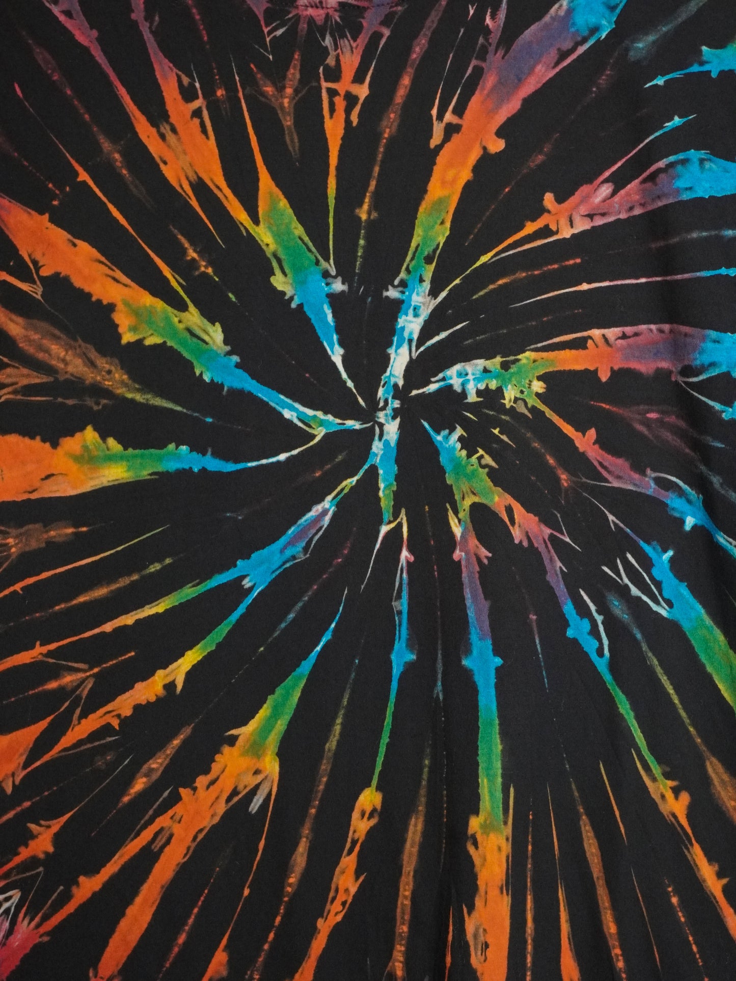 T-Shirt Tie-Dye Esplosione Cromatica