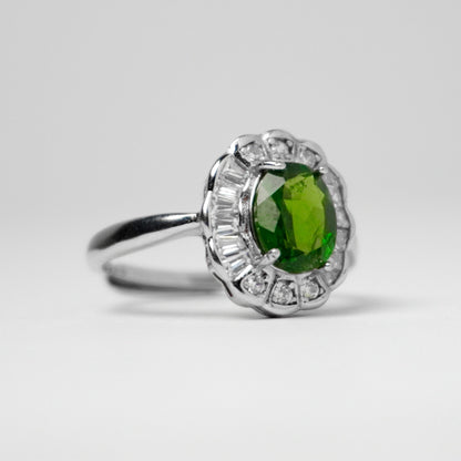 Anello in argento 925 con diopside – Design floreale
