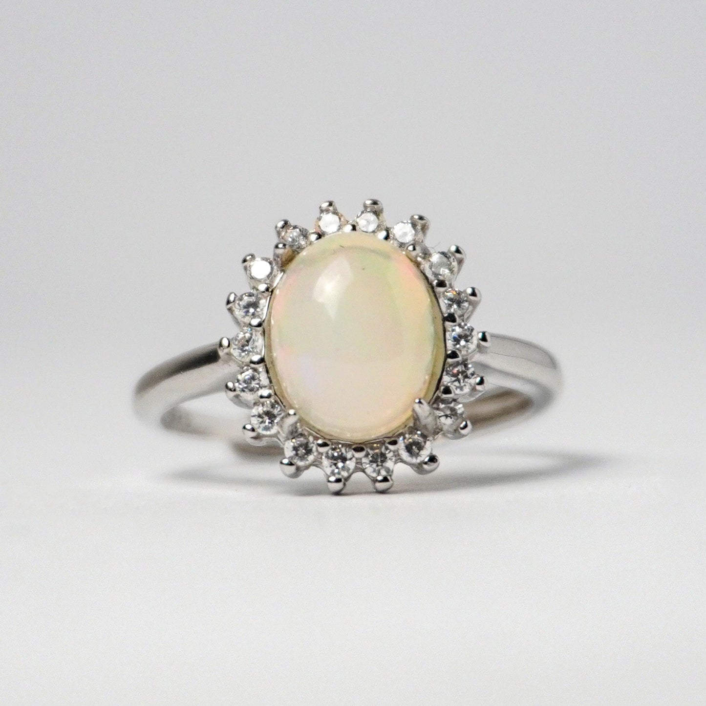 Anello in argento 925 con Pietra del Sole – Design Floreale