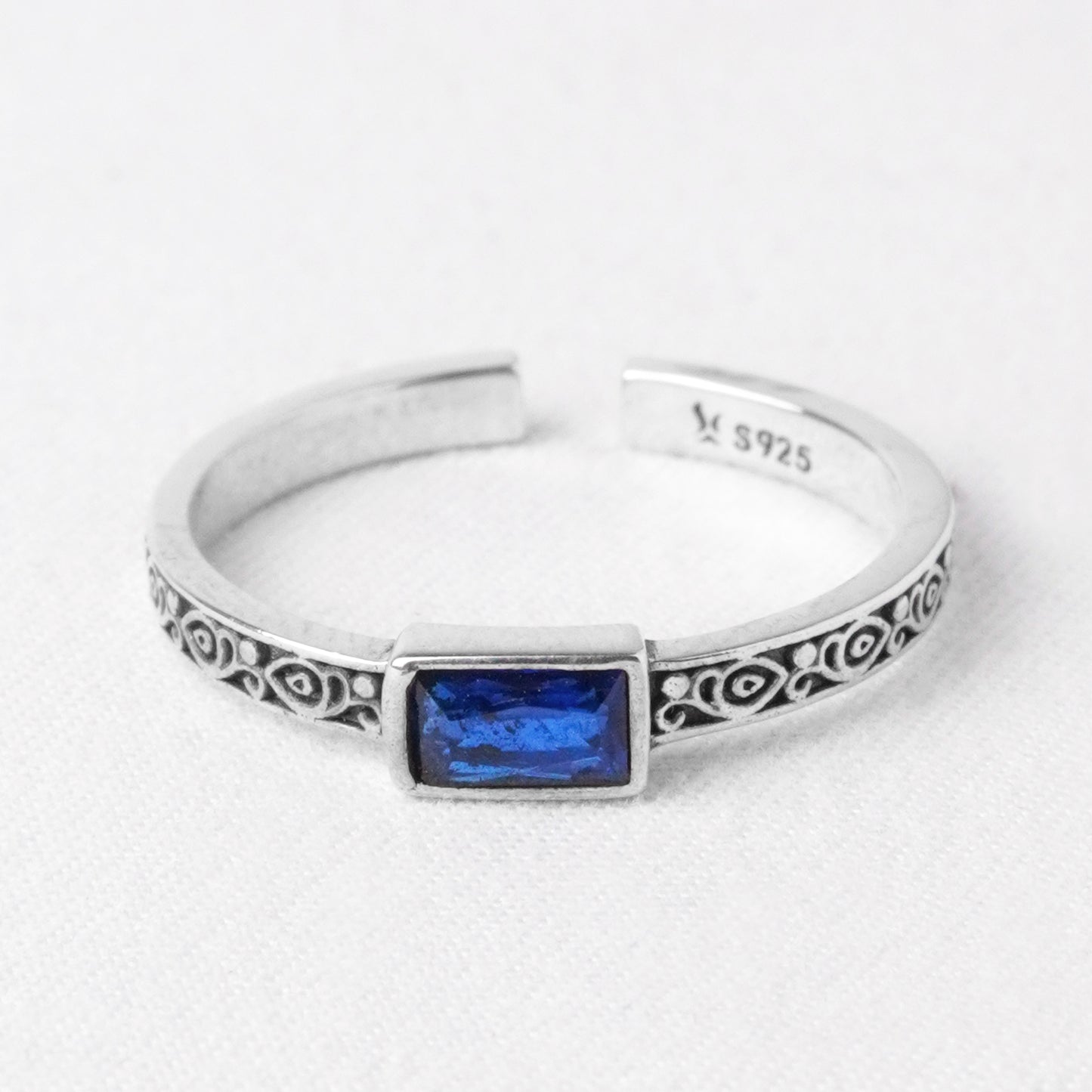 Anello Blu Notte – Zircone