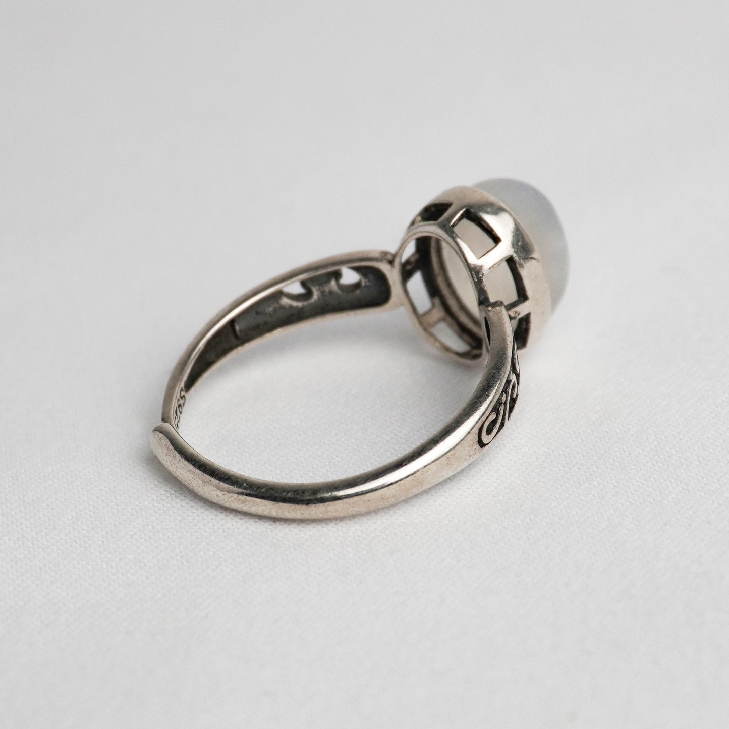 Anello in argento 925 con pietra di luna