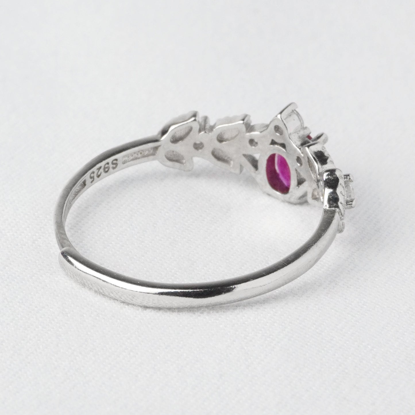 Anello Foglia di Luce – Rubino