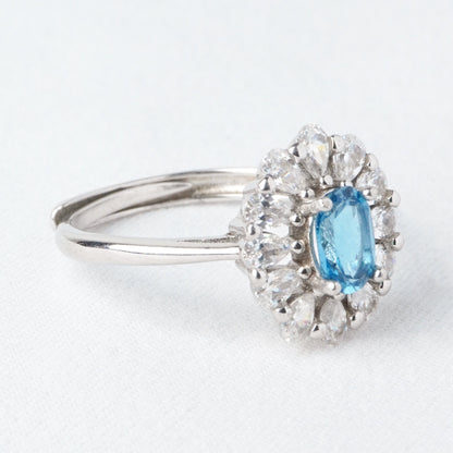 Anello Fiore di Luce – Topazio London Blue