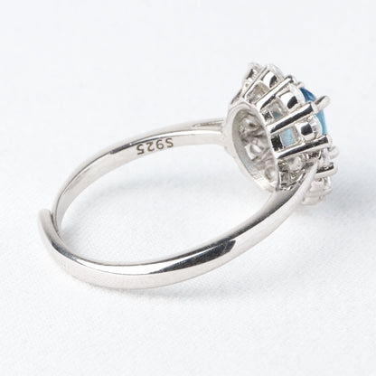 Anello Fiore di Luce – Topazio London Blue