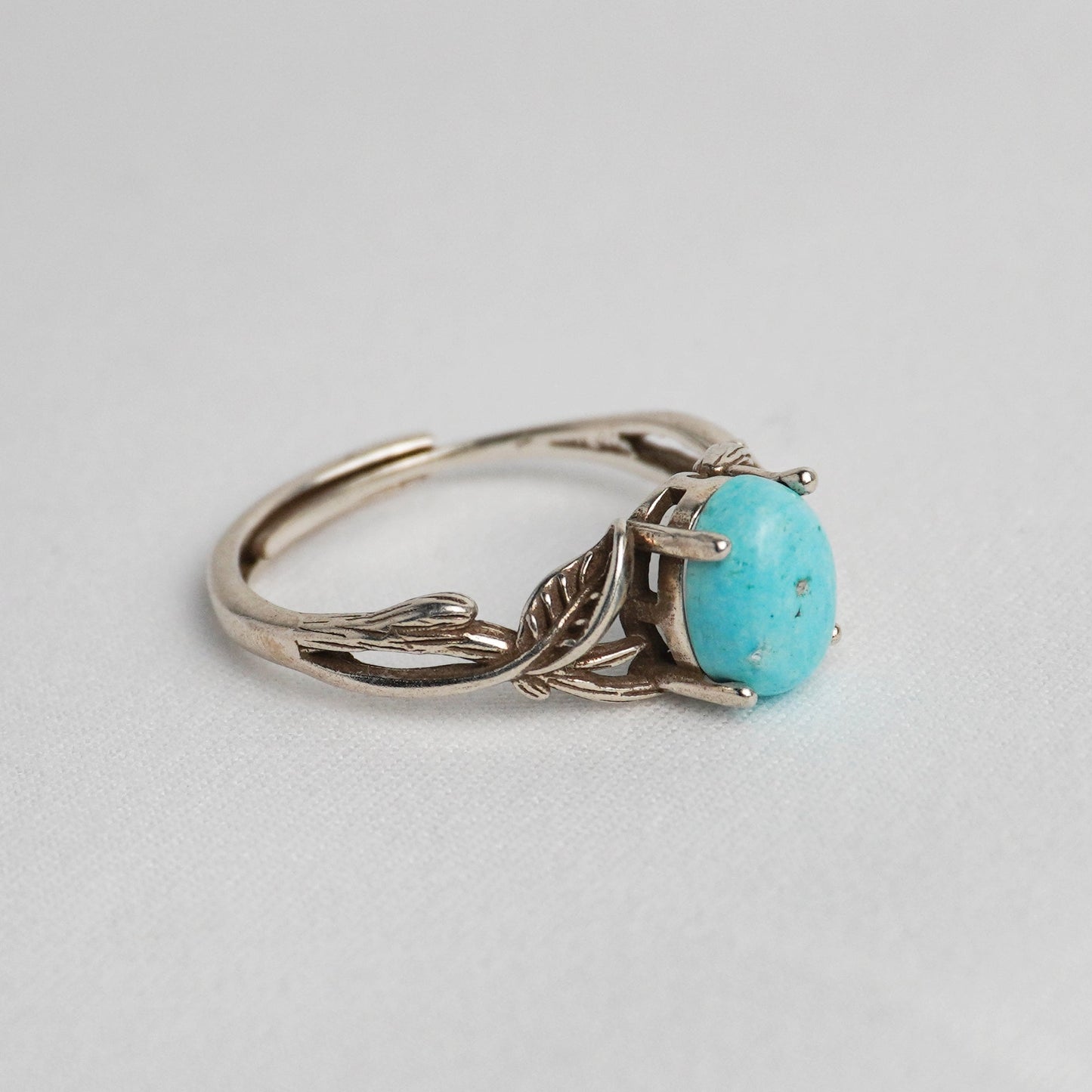 Anello in argento 925 con turchese - Design a rami intrecciati